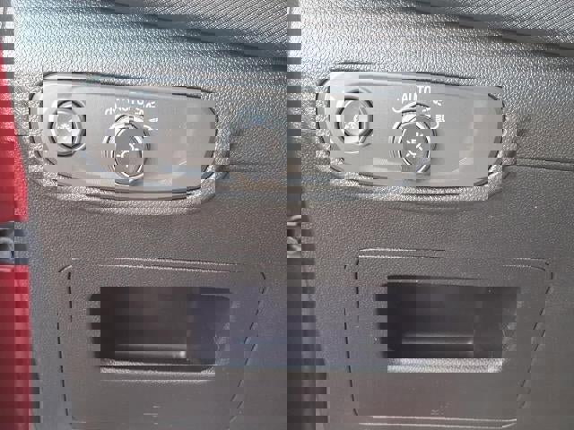 Used 2025 Chevrolet TrailBlazer LT w/ LT Cold Weather Package image 15