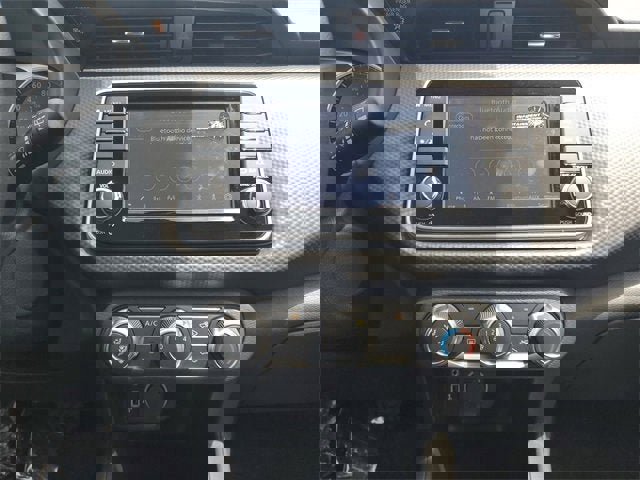 New 2025 Nissan Kicks Play S image 12