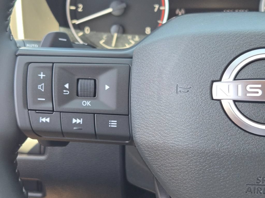 New 2026 Nissan Rogue SV AWD/4WD image 32