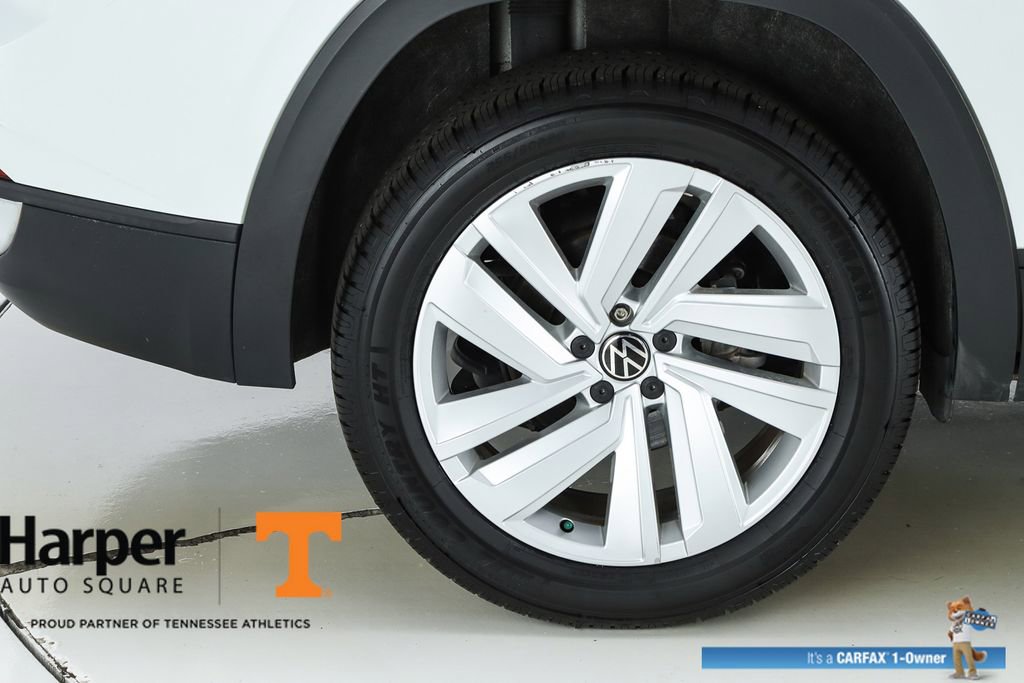 Used 2023 Volkswagen Atlas Cross Sport SE w/ Panoramic Sunroof Package FWD image 13
