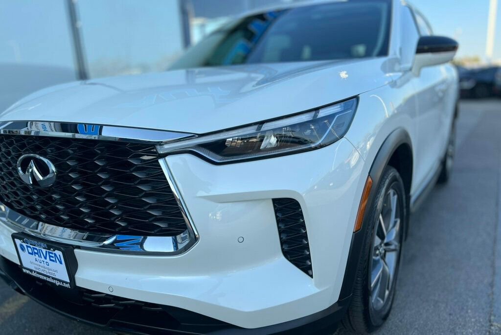 Used 2024 INFINITI QX60 Luxe w/ Vision Package image 12