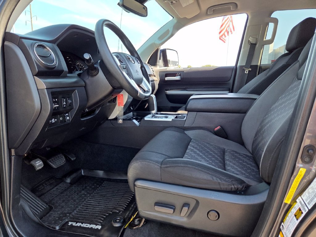 Used 2018 Toyota Tundra SR5 w/ SR5 Upgrade Package RWD image 5