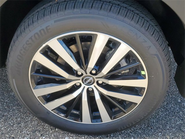 New 2025 Nissan Pathfinder Platinum w/ Cargo Package image 27