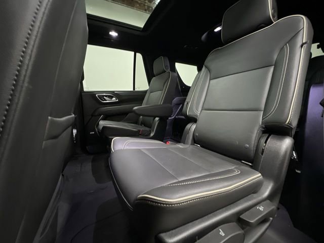 Certified 2022 GMC Yukon SLT w/ SLT Premium Package AWD/4WD image 26