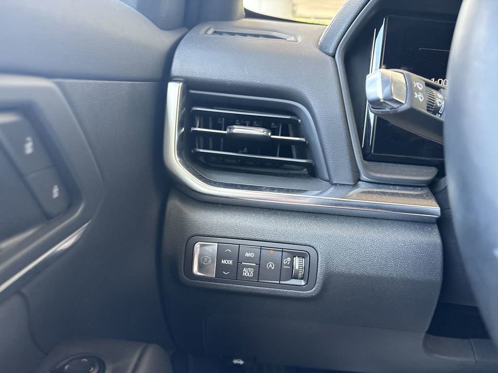 Certified 2025 GMC Terrain Elevation AWD/4WD image 18