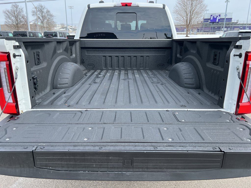 Used 2025 Ford F350 Platinum image 23