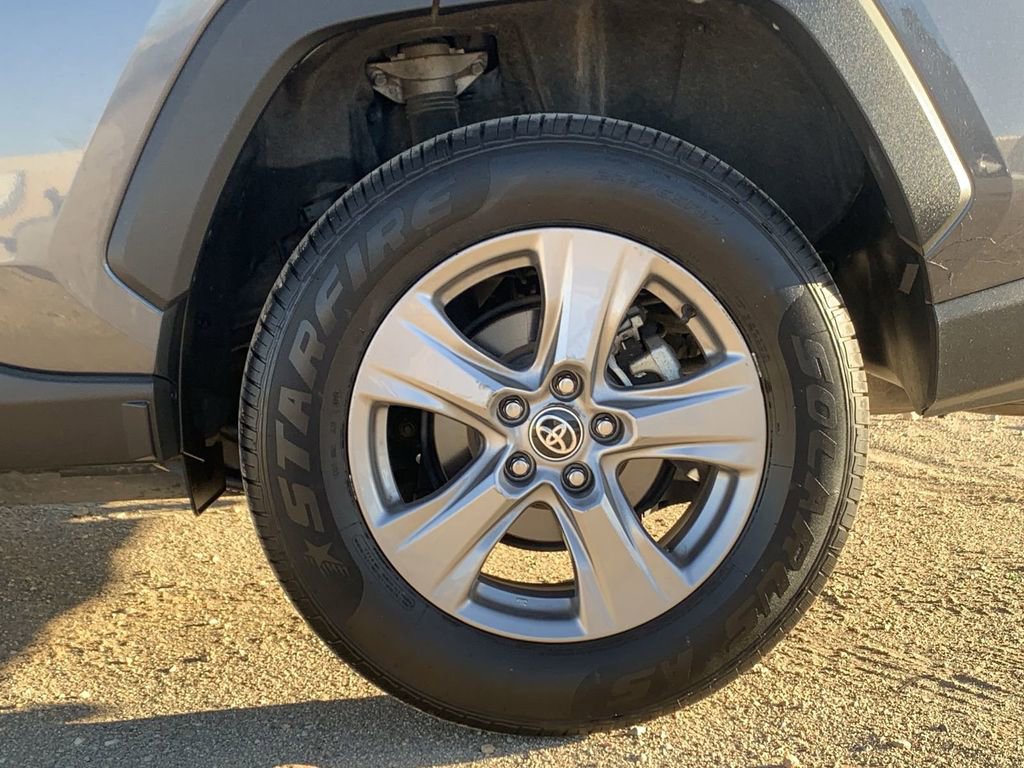 Used 2024 Toyota RAV4 XLE image 31