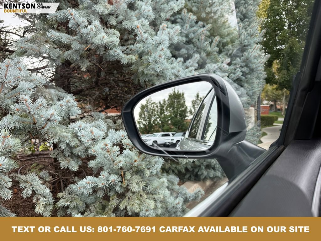 Used 2025 Mitsubishi Outlander ES image 23