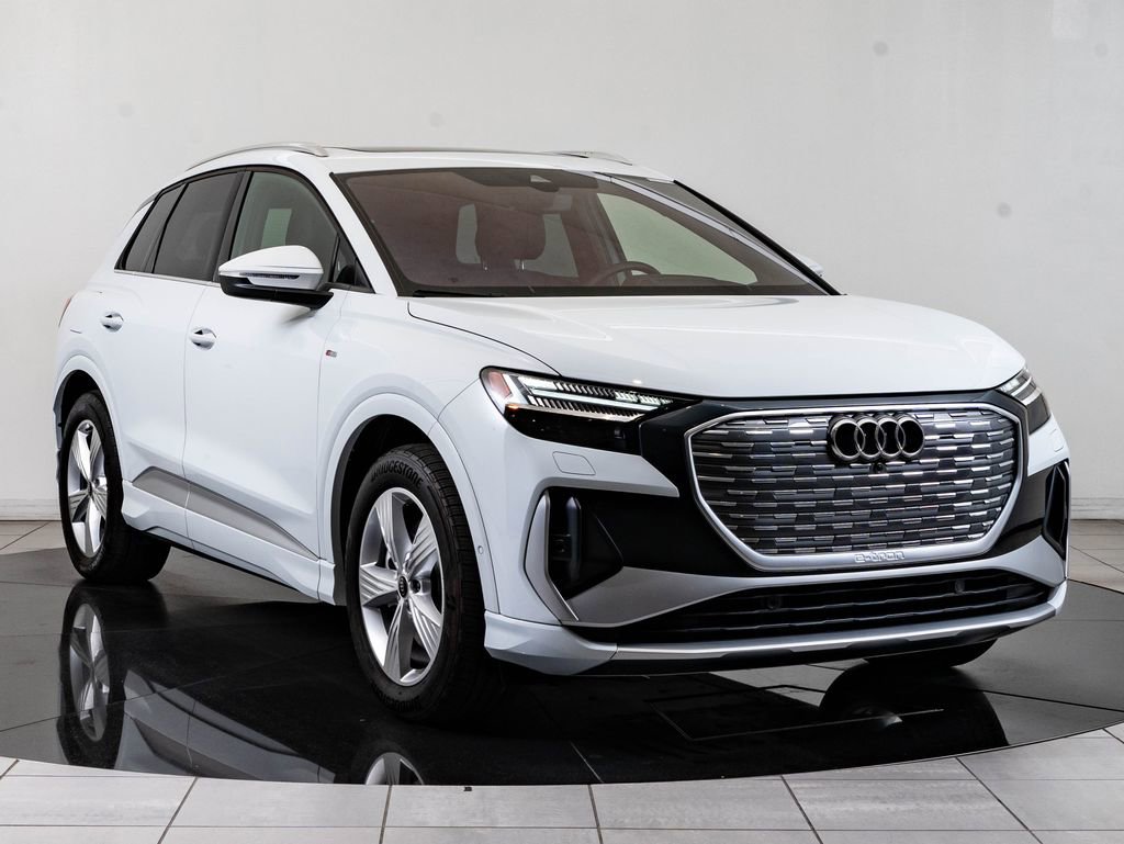 Used 2024 Audi Q4 e-tron Prestige image 12
