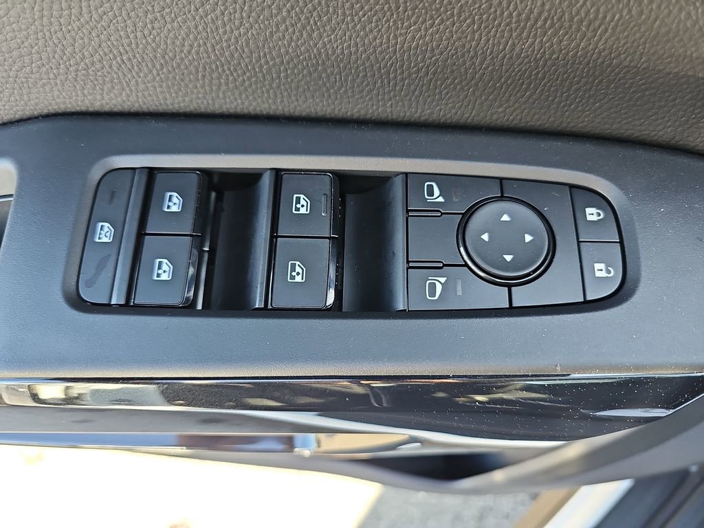 New 2026 Nissan Pathfinder SV image 31