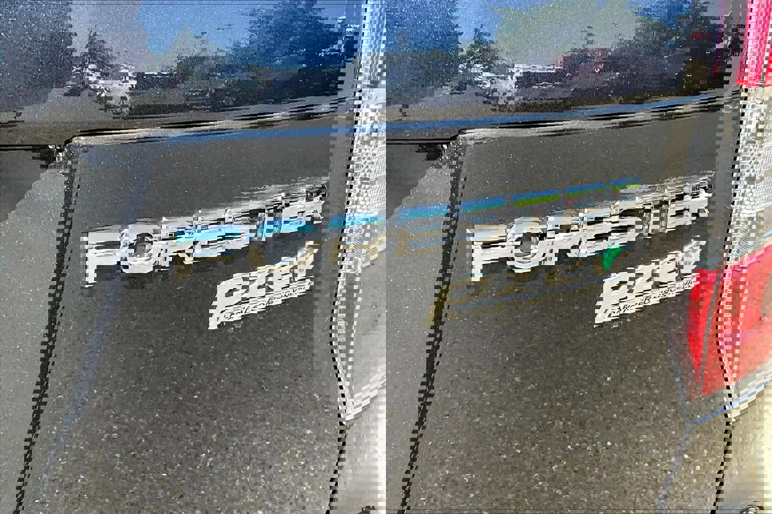 Used 2015 Subaru Forester 2.5i Touring w/ Eyesight & Navigation System image 9