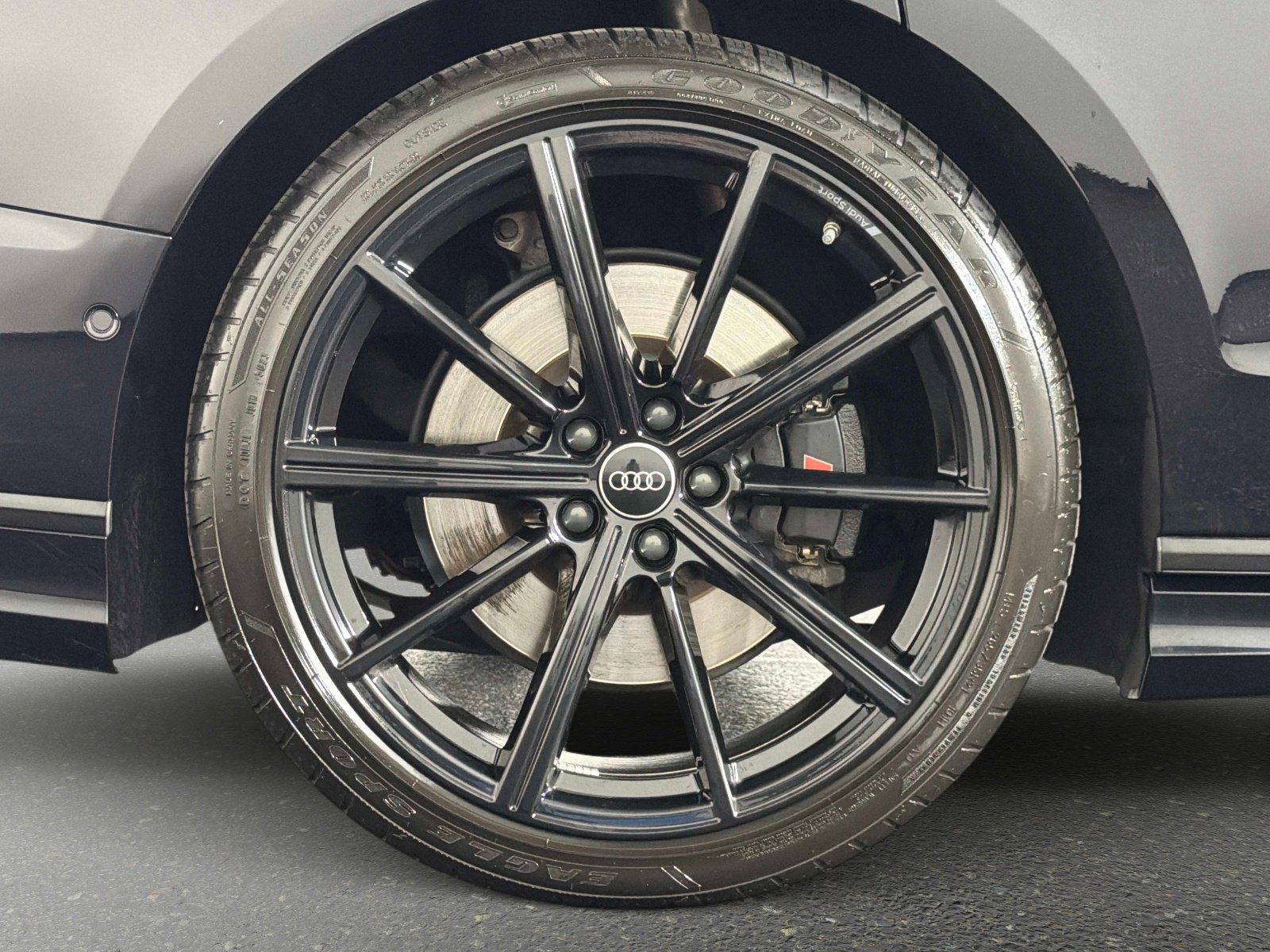 Used 2024 Audi S8 AWD/4WD image 17