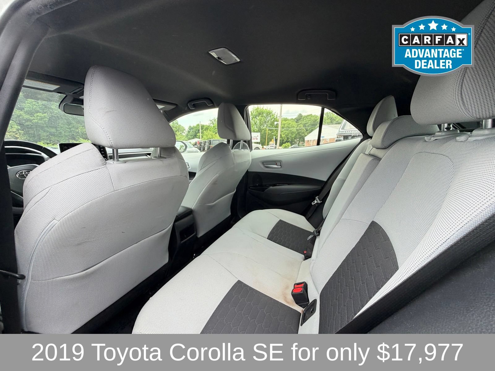 Used 2019 Toyota Corolla SE w/ Carpet Mat Package FWD image 10