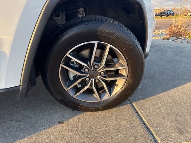 Used 2022 Jeep Grand Cherokee Limited image 10