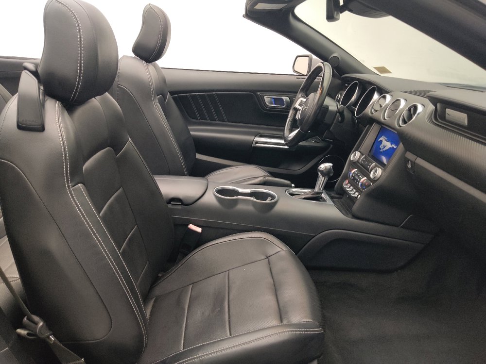 Used 2022 Ford Mustang Premium RWD image 21