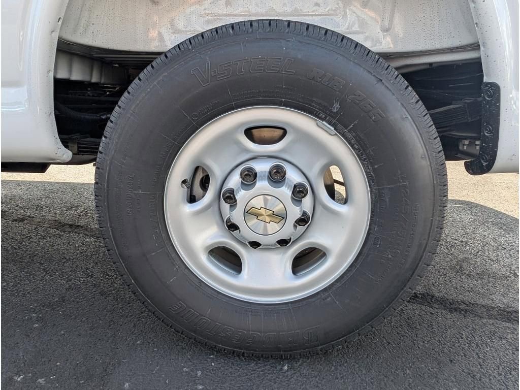 New 2025 Chevrolet Express 3500 Extended w/ Driver Convenience Package image 25