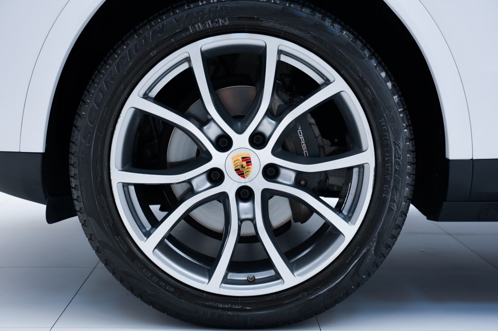 Certified 2020 Porsche Cayenne AWD/4WD image 11