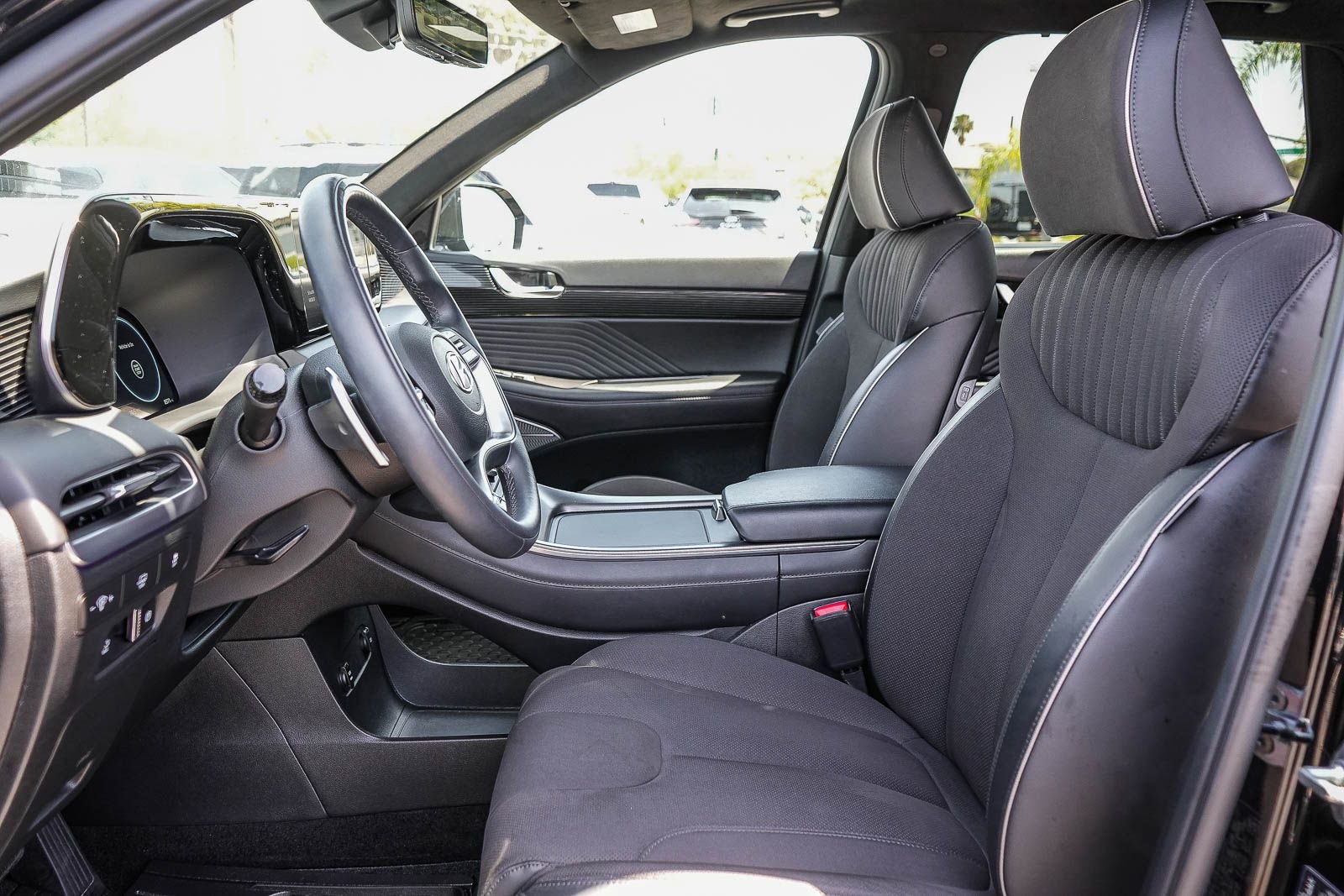 Used 2024 Hyundai Palisade Calligraphy image 17
