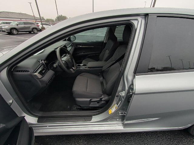 Used 2026 Toyota Camry LE FWD image 11