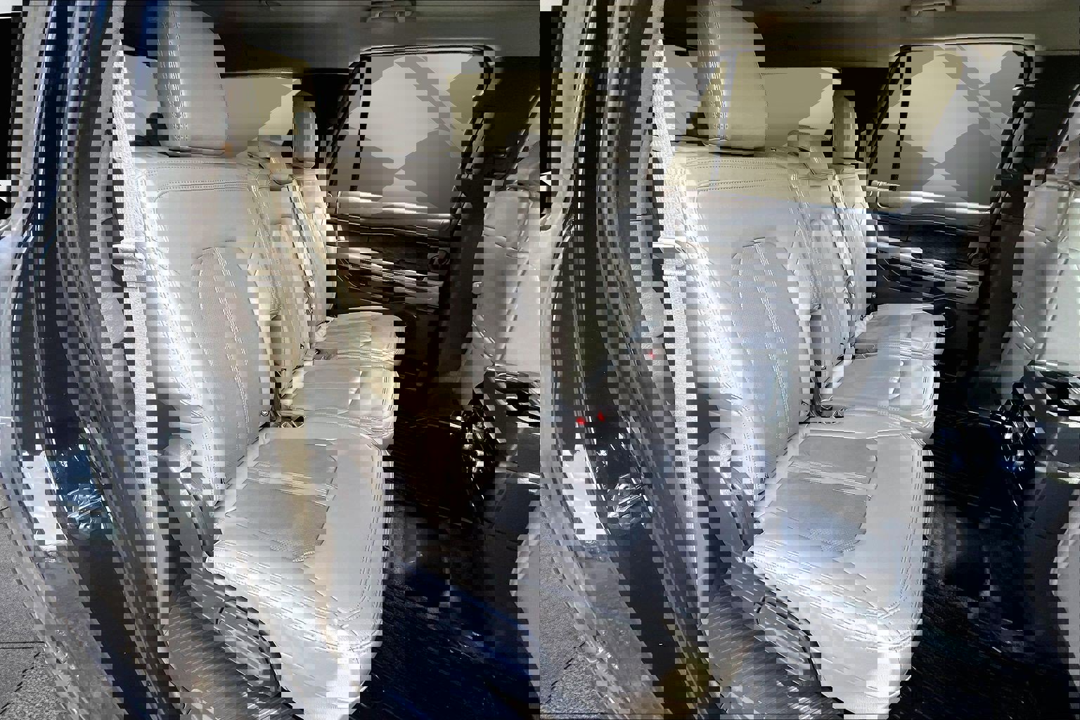 Used 2021 Ford Expedition Max Limited image 27