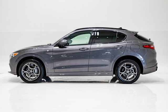 Used 2022 Alfa Romeo Stelvio Ti AWD/4WD image 26