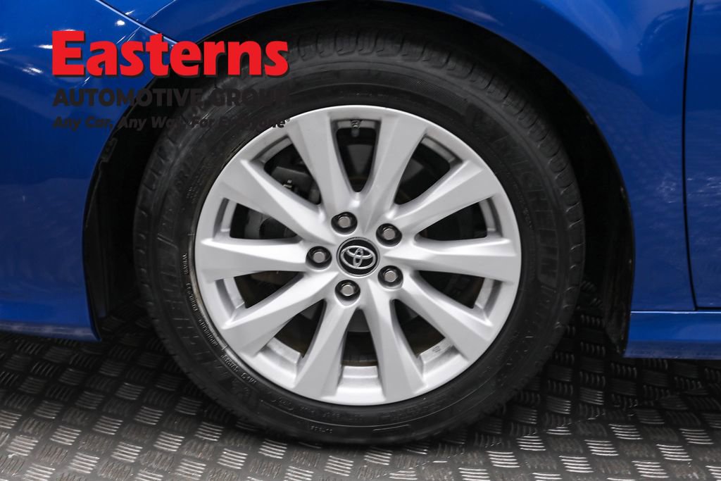 Used 2019 Toyota Camry LE image 32