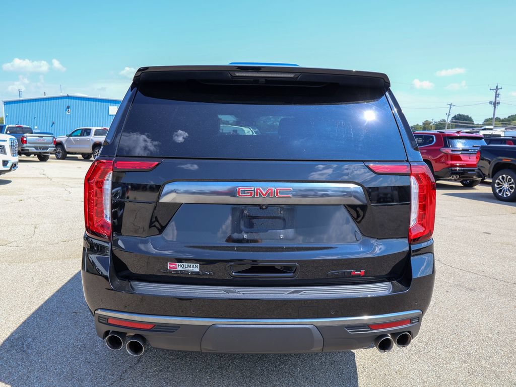 Used 2023 GMC Yukon XL AT4 w/ AT4 Premium Plus Package AWD/4WD image 4
