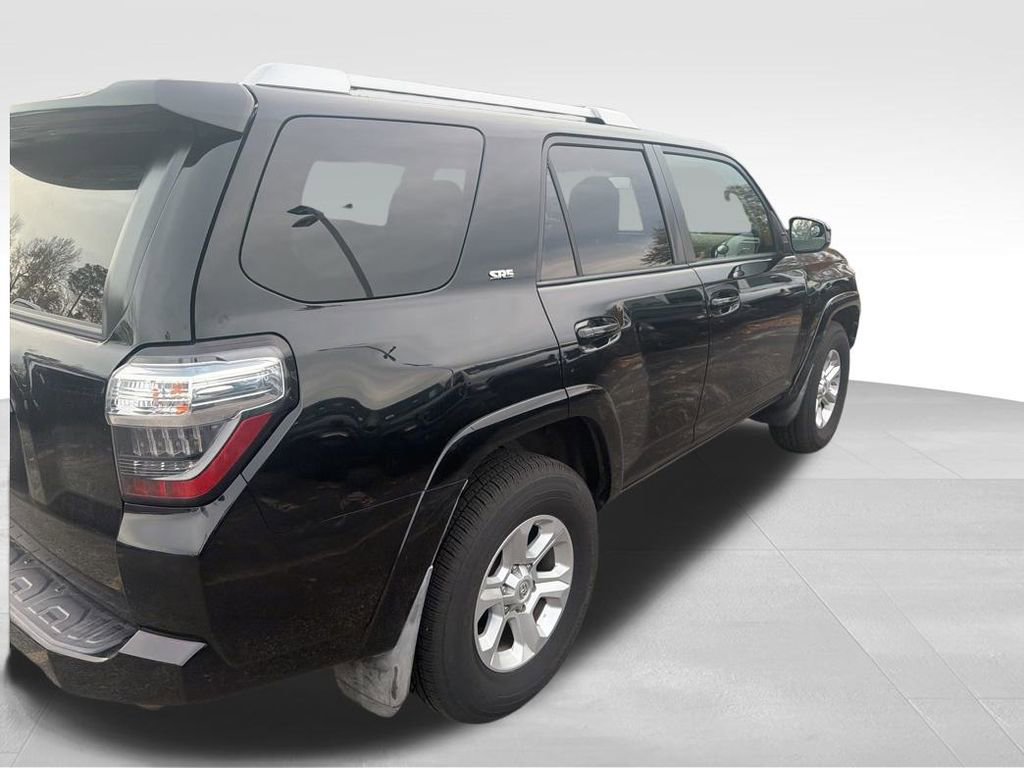 Used 2016 Toyota 4Runner SR5 image 8