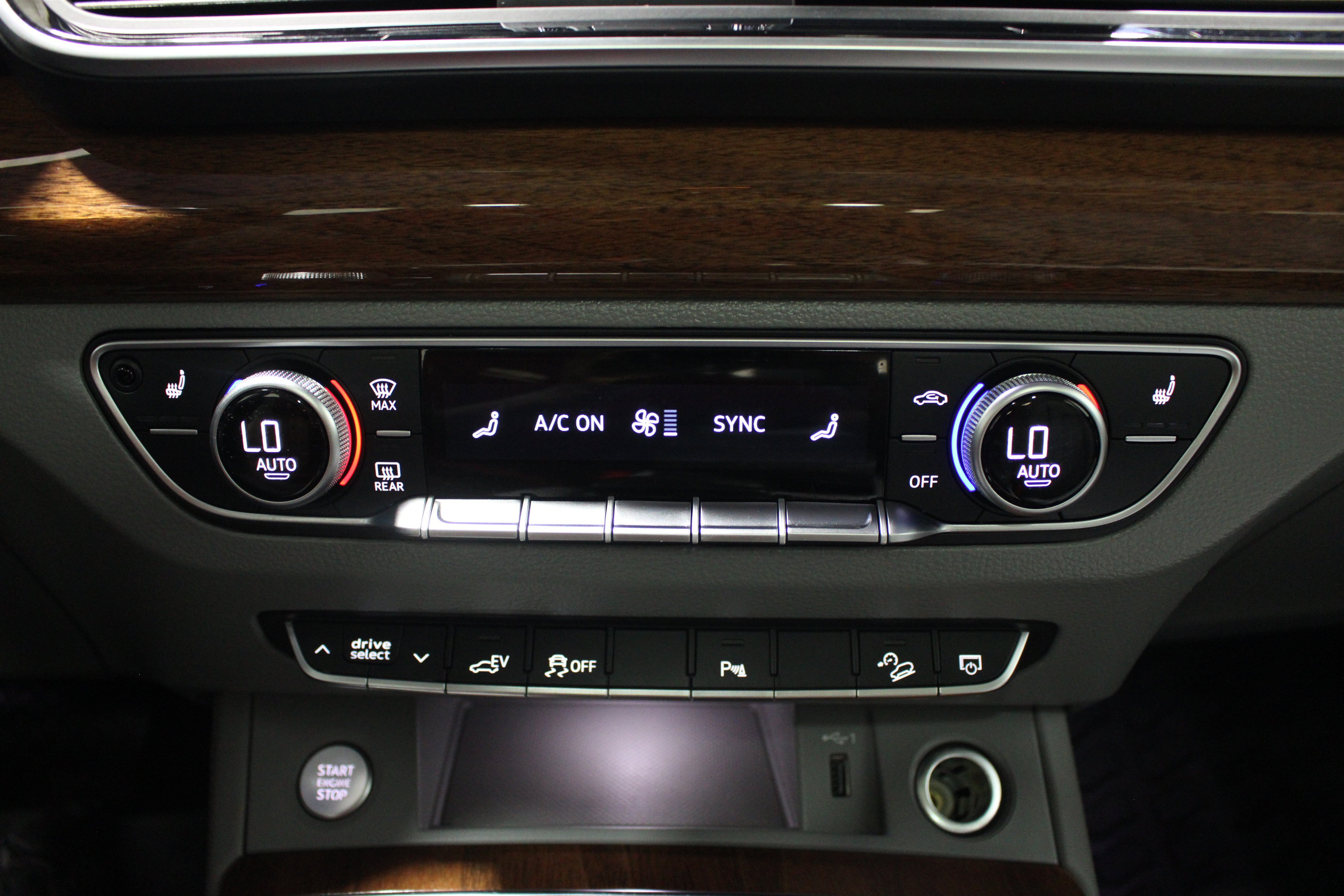 Used 2022 Audi Q5 e Premium Plus AWD/4WD image 19