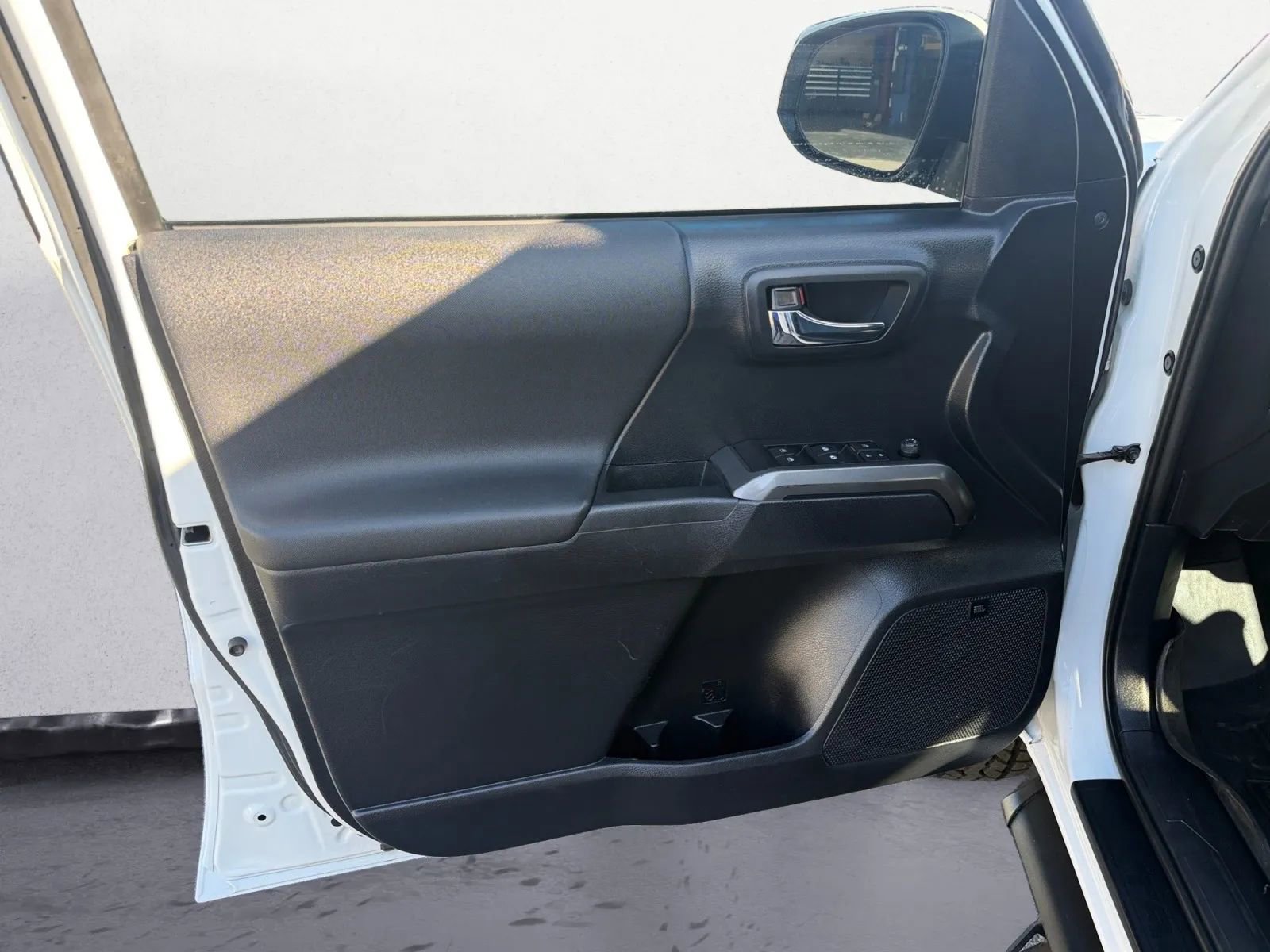 Used 2019 Toyota Tacoma TRD Pro AWD/4WD image 14