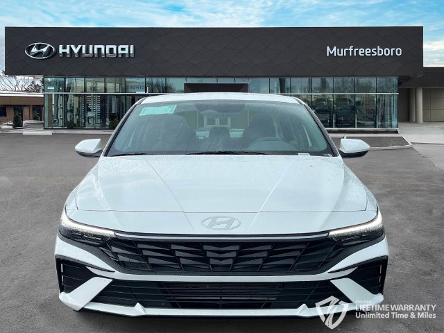 New 2026 Hyundai Elantra SE FWD image 2
