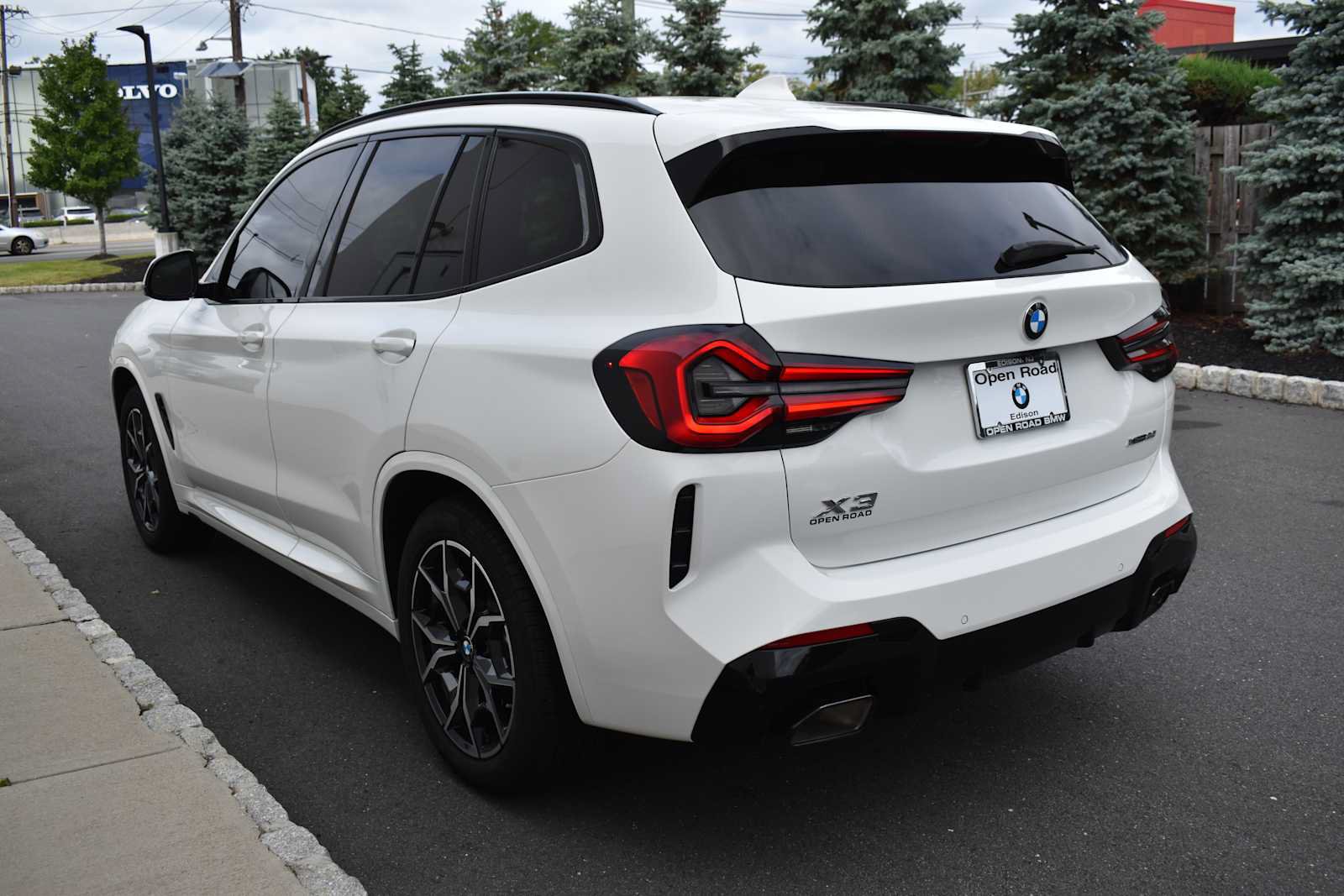 Used 2023 BMW X3 xDrive30i w/ M Sport Package AWD/4WD image 7