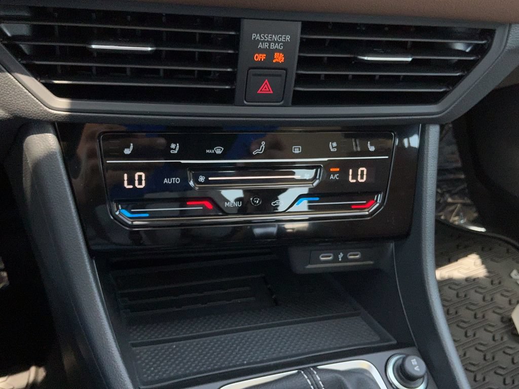 New 2026 Volkswagen Jetta SEL FWD image 33