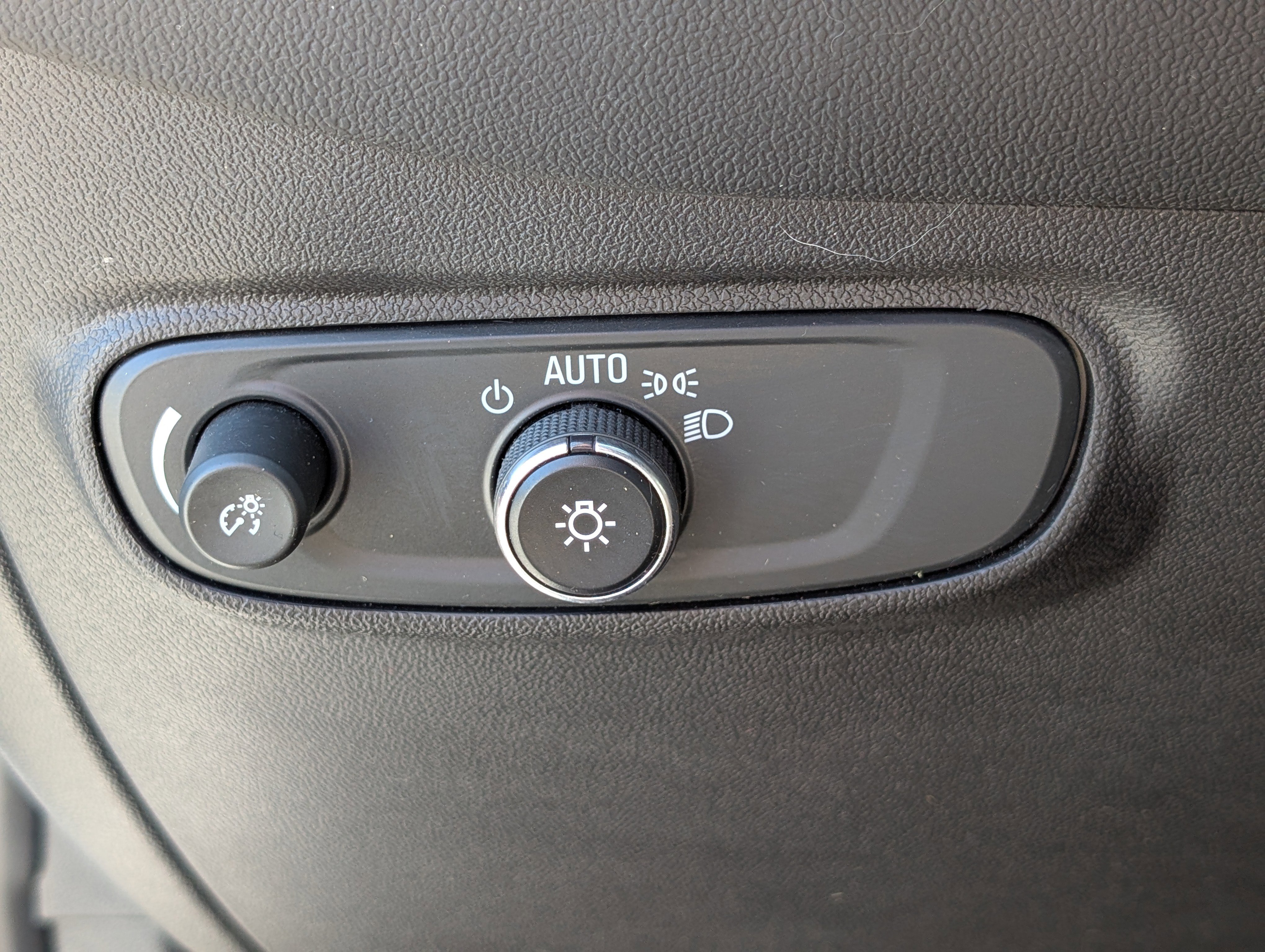 Used 2023 Chevrolet Equinox LS w/ LS Convenience Package image 21