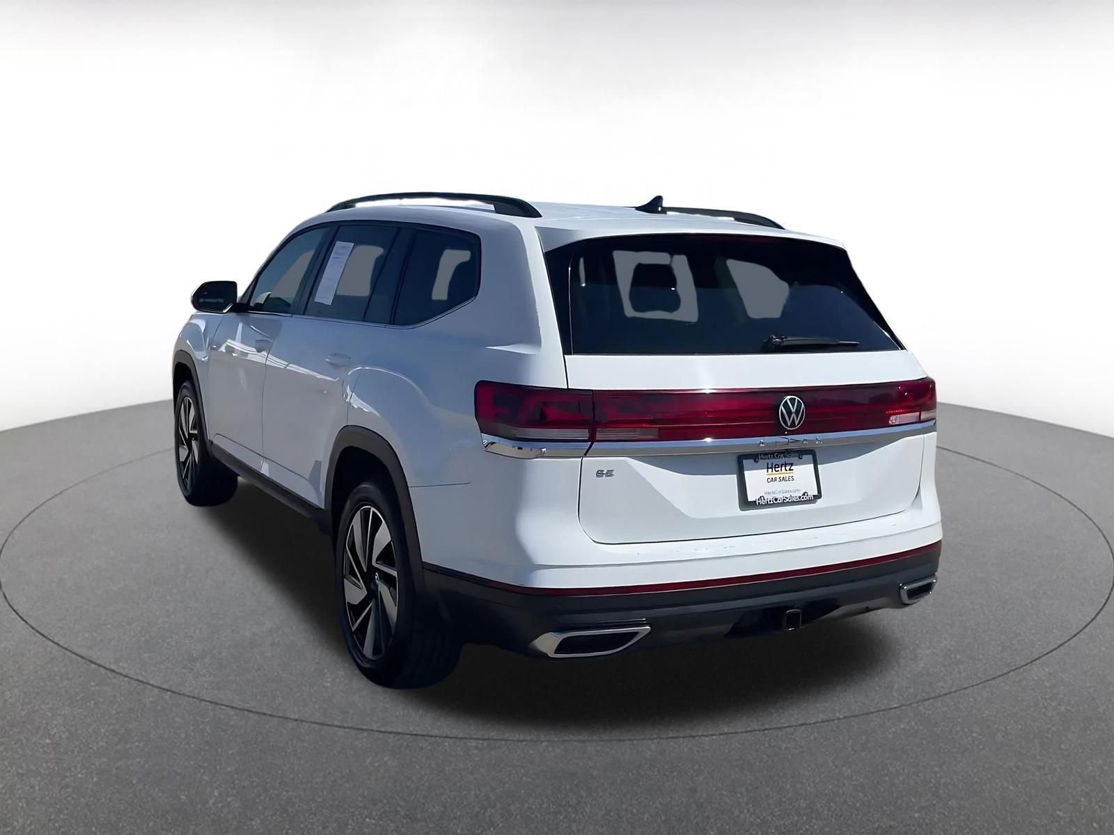 Used 2025 Volkswagen Atlas SE image 11