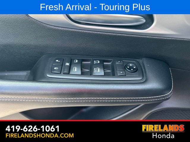 Used 2019 Chrysler Pacifica Touring Plus w/ S Appearance Package FWD image 19
