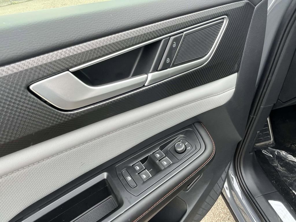 New 2026 Volkswagen Atlas Peak Edition AWD/4WD image 13