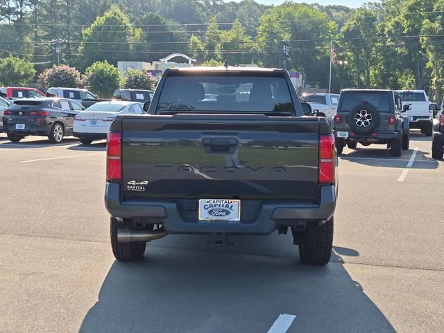 Used 2024 Toyota Tacoma SR5 AWD/4WD image 12
