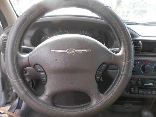 Used 2006 Chrysler Sebring LX image 12