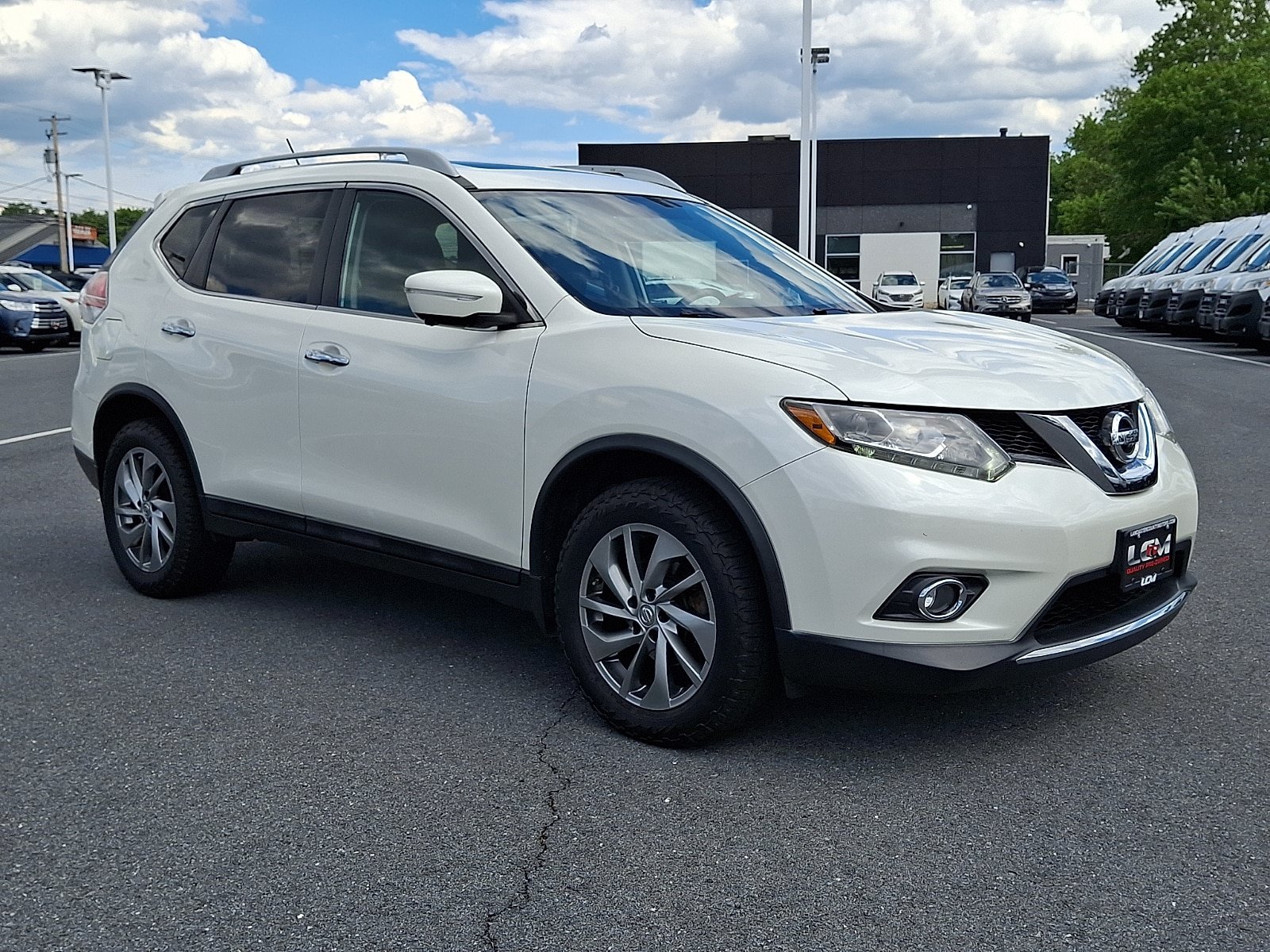 Used 2015 Nissan Rogue SL w/ SL Premium Package AWD/4WD video 3