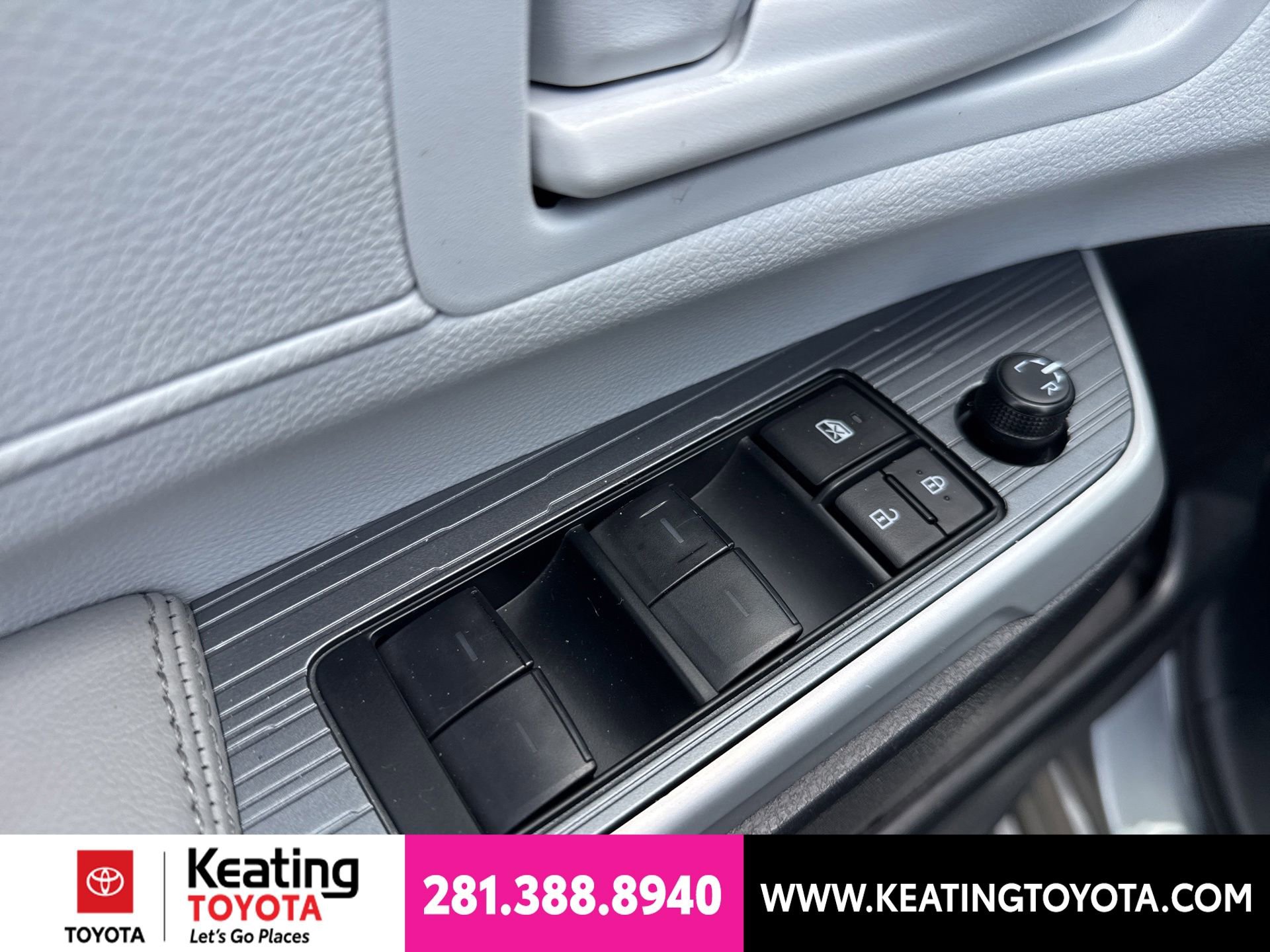 Used 2026 Toyota Sienna LE FWD image 10