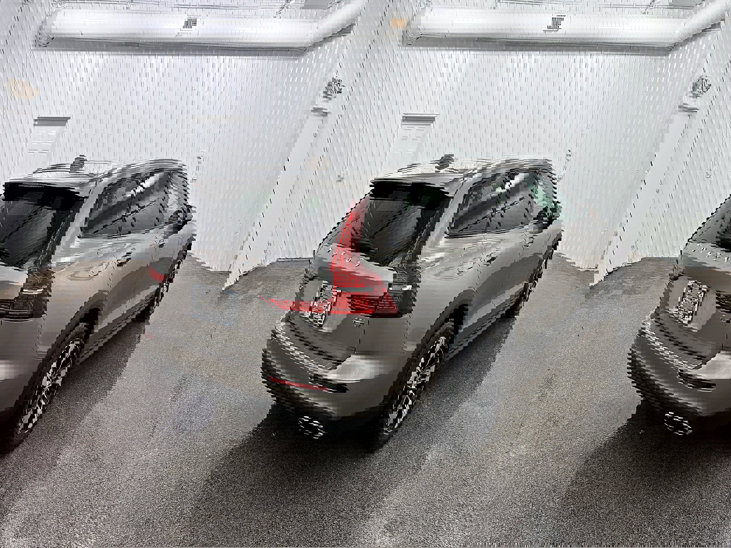 Used 2020 Volvo V60 T5 Cross Country image 39