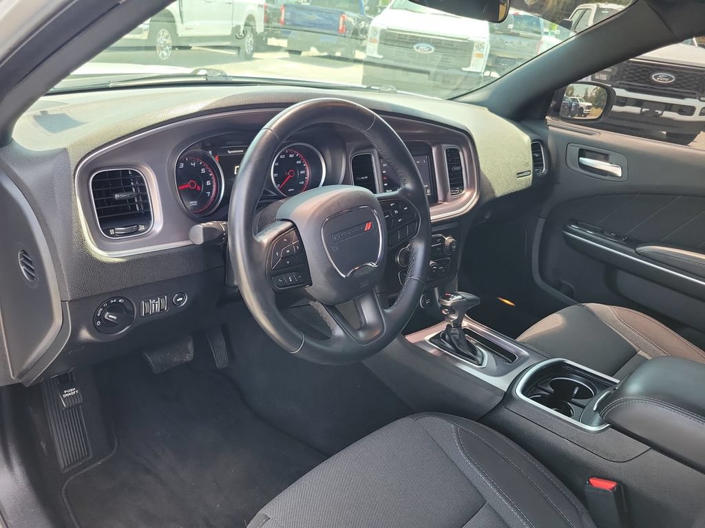 Used 2020 Dodge Charger SXT RWD image 17
