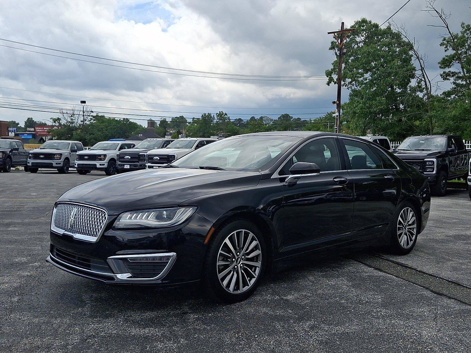 Used 2020 Lincoln MKZ FWD image 3