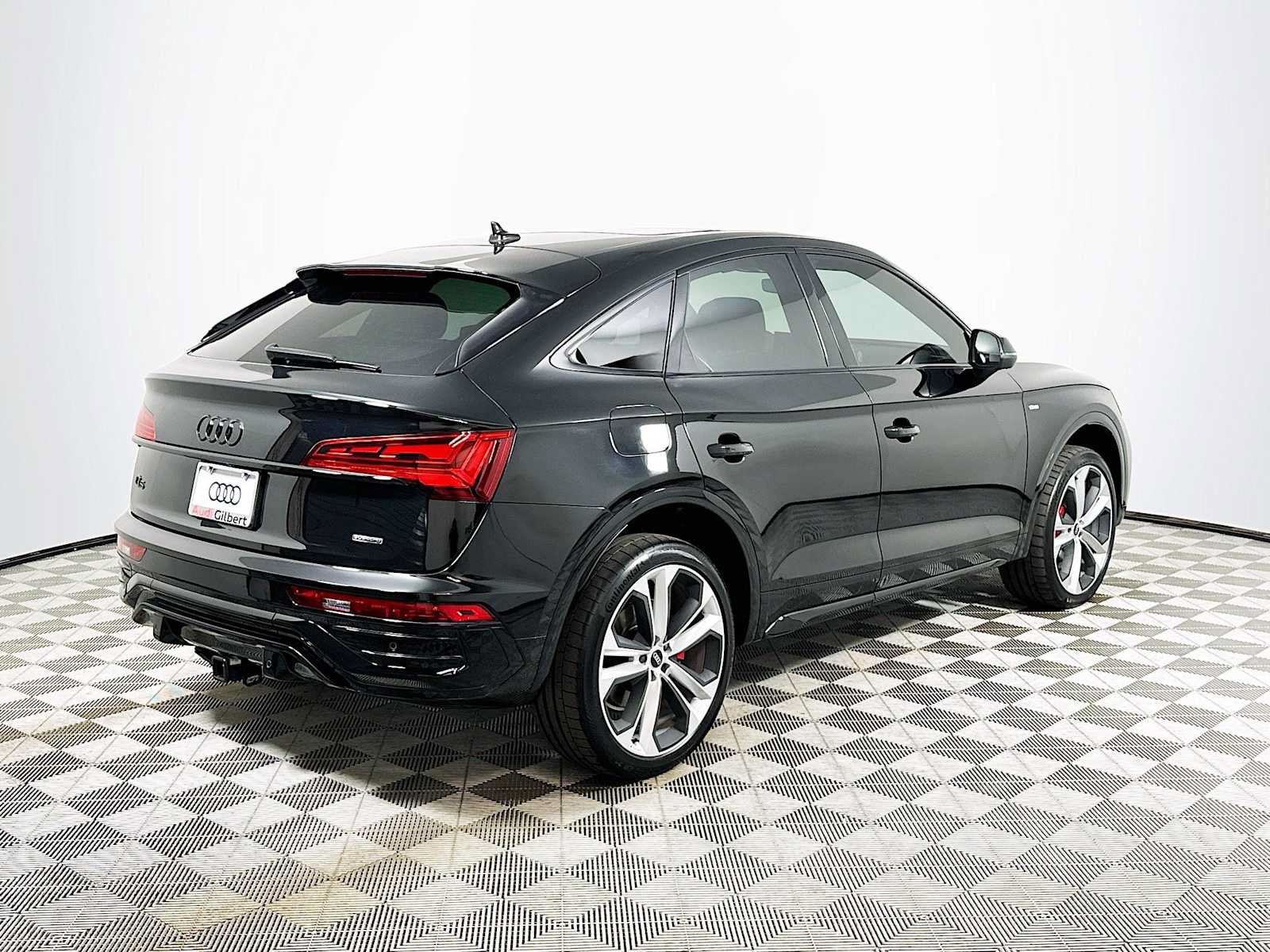 Certified 2025 Audi Q5 2.0T Premium Plus w/ Premium Plus Package AWD/4WD image 7