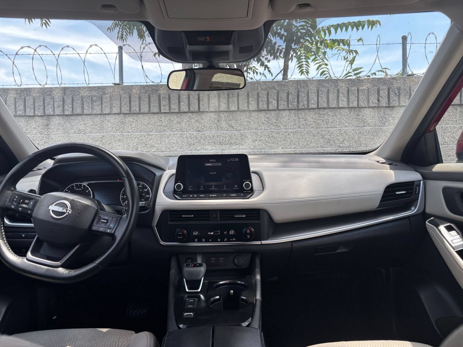 Used 2025 Nissan Rogue SV FWD image 35