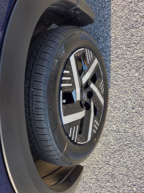 New 2026 Nissan Kicks SV image 17