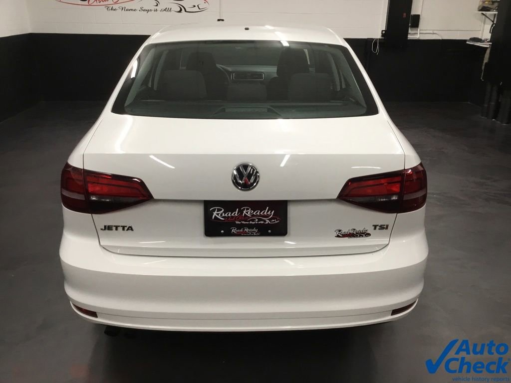 Used 2017 Volkswagen Jetta S w/ Jetta S Cold Weather Package image 9