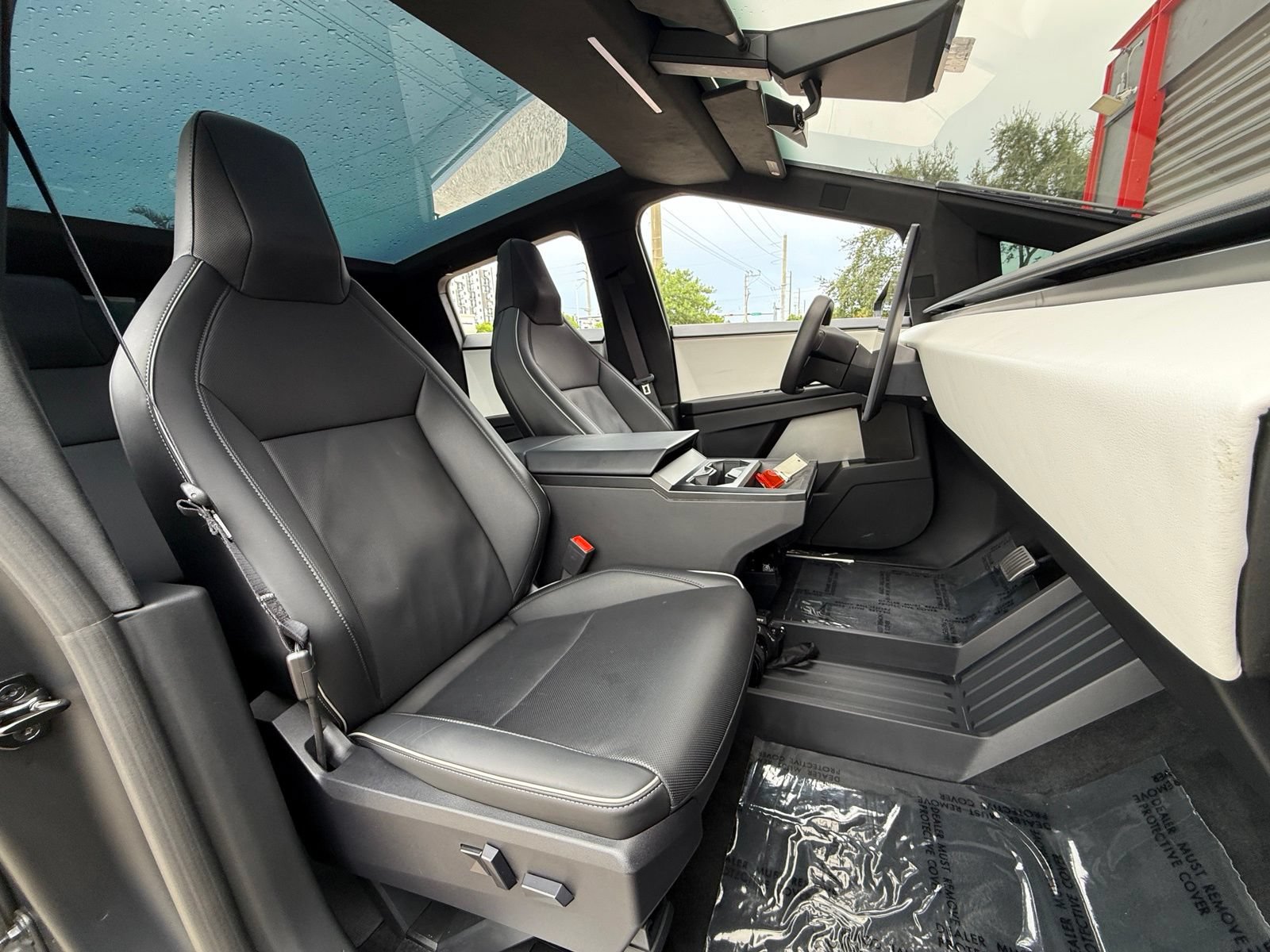 Used 2024 Tesla Cybertruck AWD Crew Cab image 20