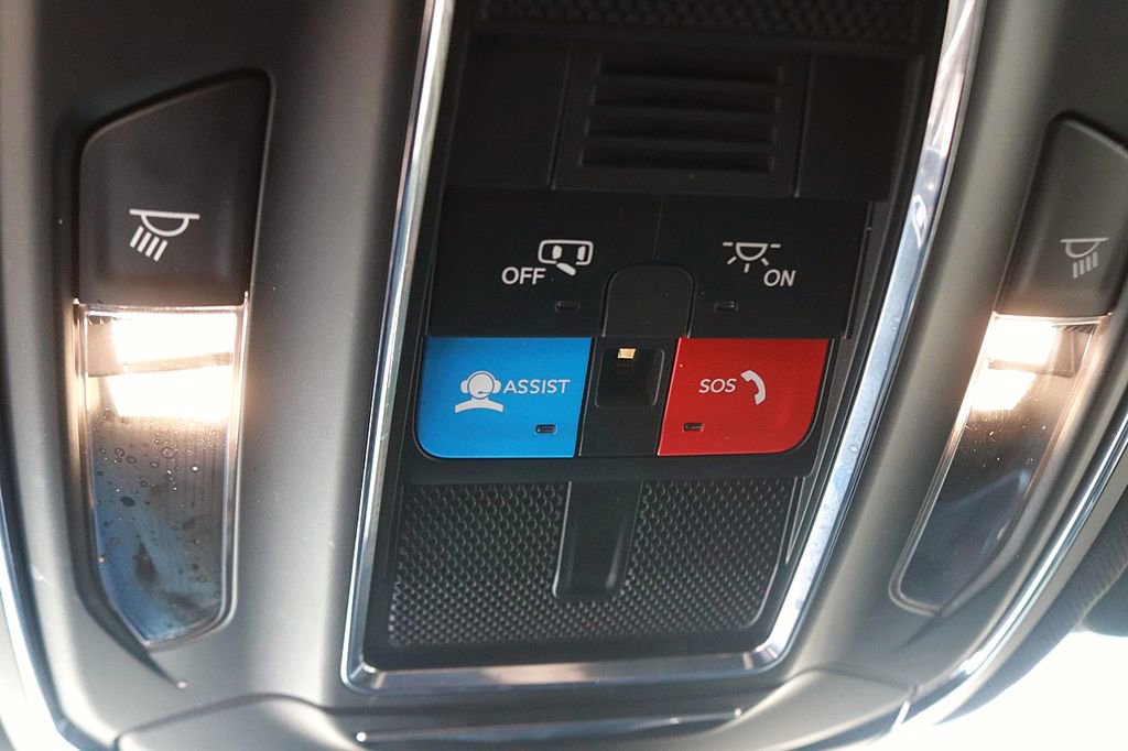 Used 2024 Jeep Grand Cherokee Laredo AWD/4WD image 29